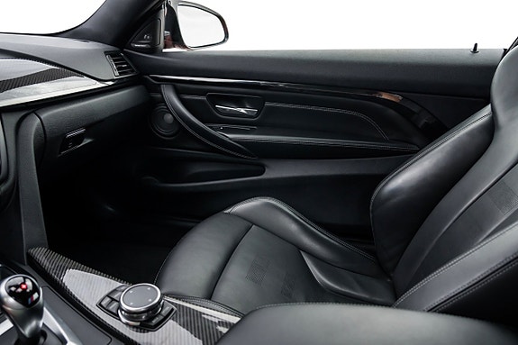 BMW M4 24 of 30