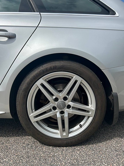 Audi A4 8 of 17