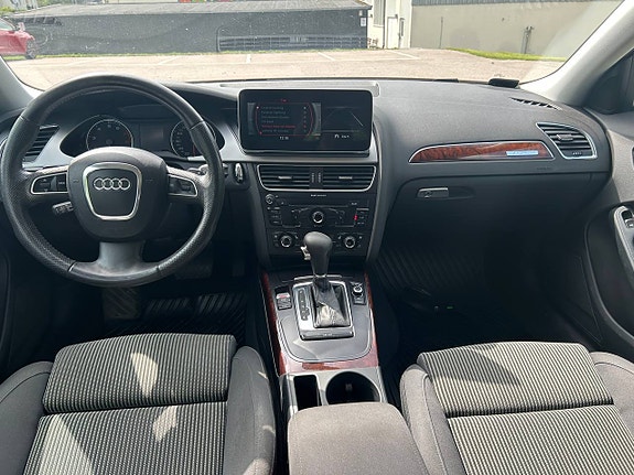 Audi A4 9 of 17