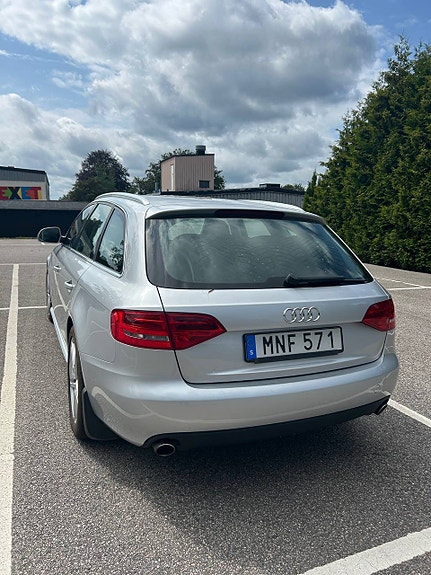 Audi A4 3 of 17