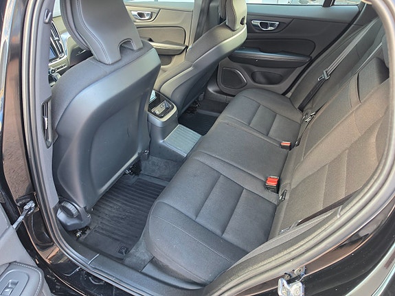 Volvo V60 9 of 14