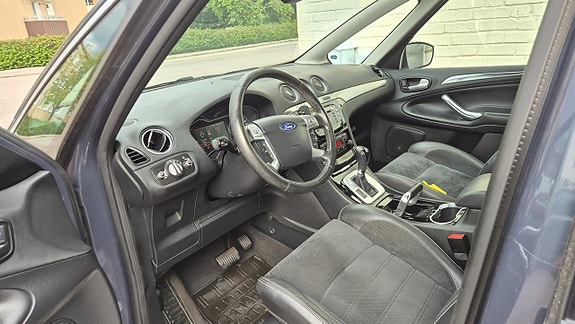 Ford S-MAX 10 of 23