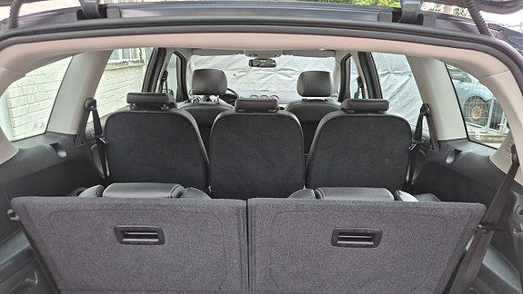 Ford S-MAX 16 of 23