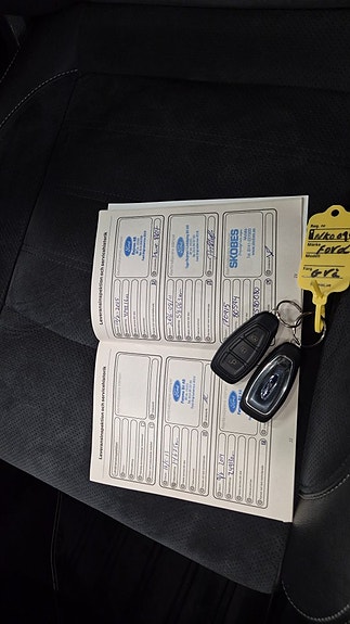 Ford S-MAX 21 of 23