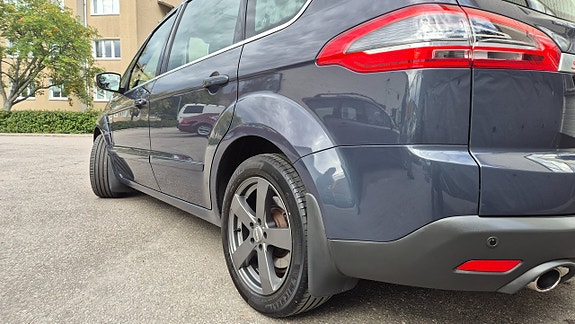 Ford S-MAX 6 of 23