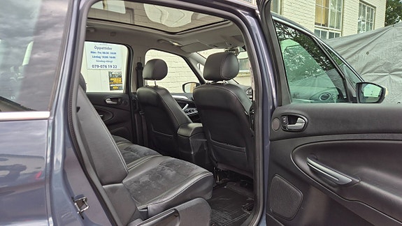 Ford S-MAX 14 of 23