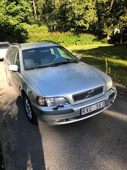 Volvo V40 3 of 6