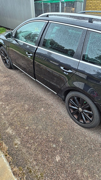 Volkswagen Passat 7 of 30