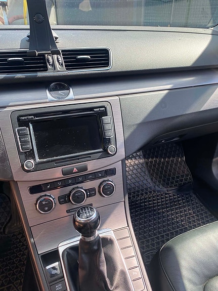 Volkswagen Passat 25 of 30