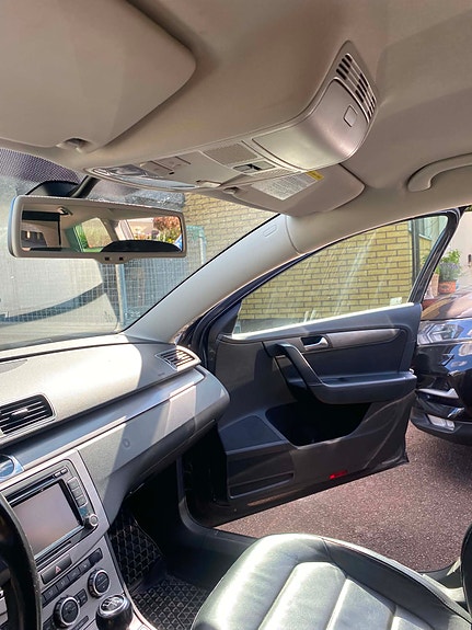Volkswagen Passat 17 of 30