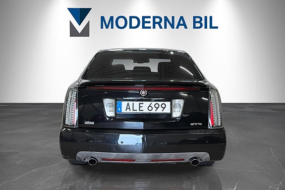 Cadillac STS 4 of 19