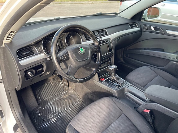 Skoda Superb 12 of 25