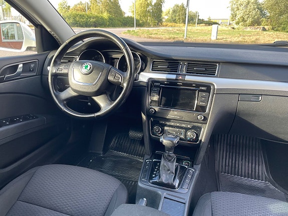 Skoda Superb 18 of 25