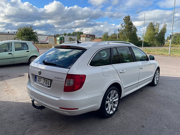 Skoda Superb 7 of 25