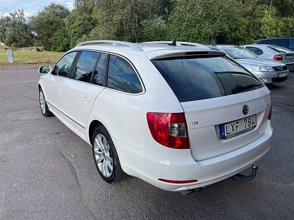 Skoda Superb 9 of 25