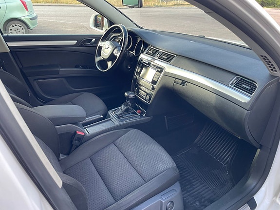 Skoda Superb 16 of 25