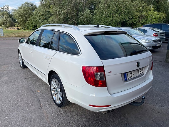 Skoda Superb 10 of 25