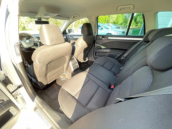 Skoda Superb 22 of 25