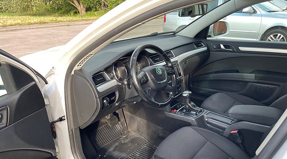 Skoda Superb 11 of 25