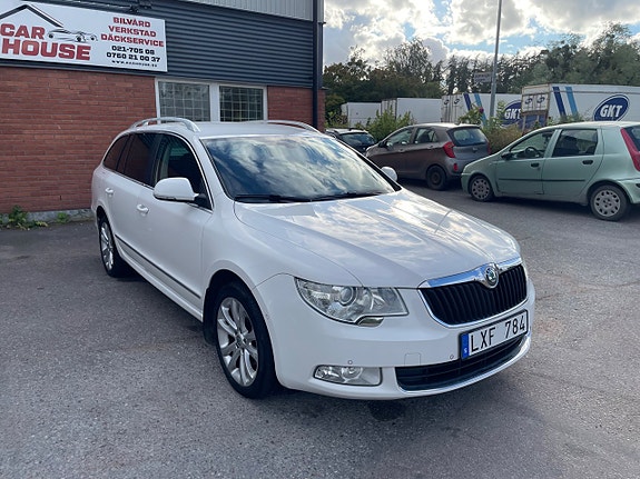 Skoda Superb 2 of 25