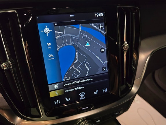 Volvo V60 Cross Country 12 of 15