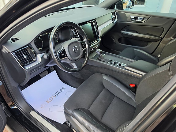 Volvo V60 Cross Country 9 of 15