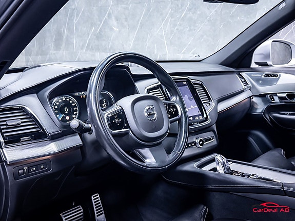 Volvo XC90 12 of 30