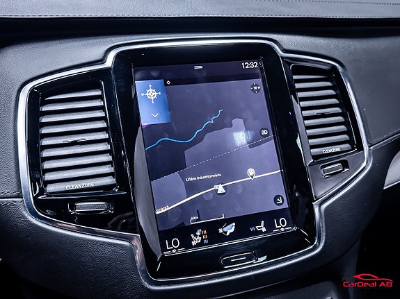 Volvo XC90 28 of 30