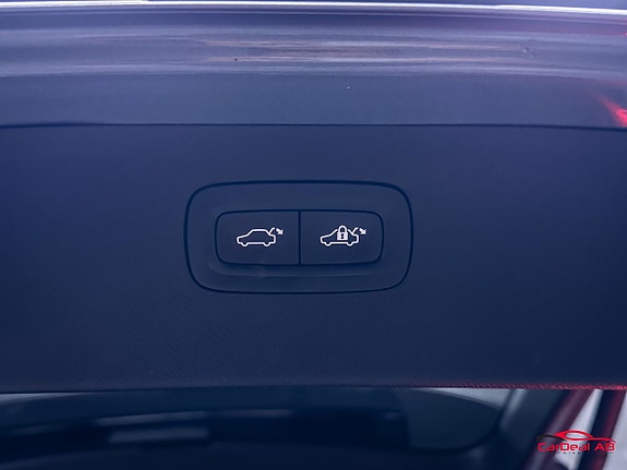 Volvo XC90 19 of 30