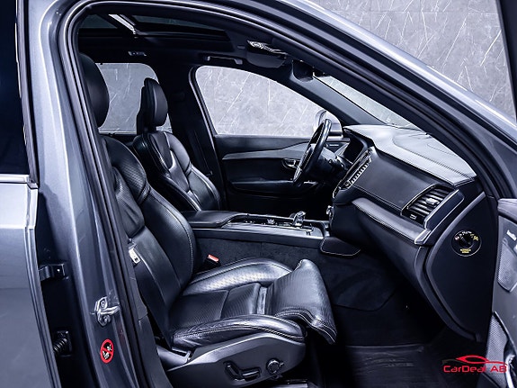 Volvo XC90 15 of 30