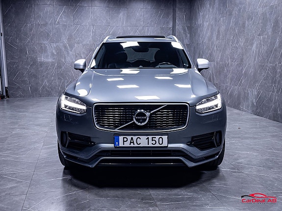 Volvo XC90 2 of 30