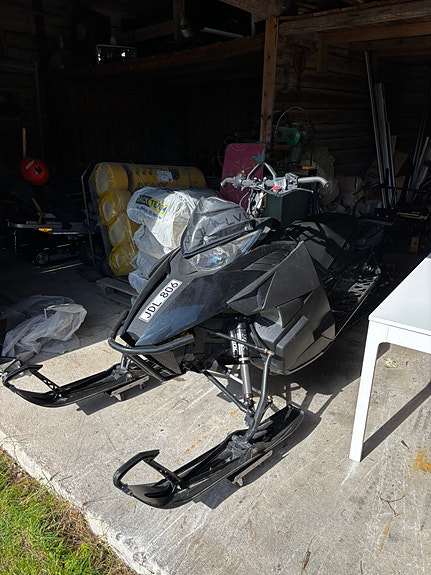 Arctic-cat M8000 ltd 3 of 12