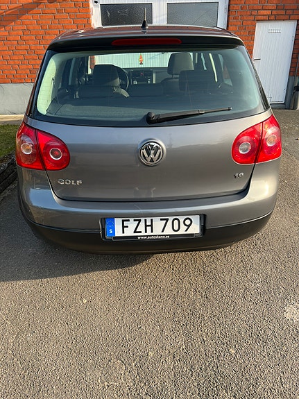 Volkswagen Golf V 7 of 9
