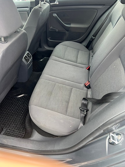 Volkswagen Golf V 6 of 9
