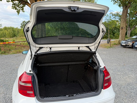 BMW 118d 17 of 19