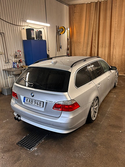 BMW 530d 3 of 6