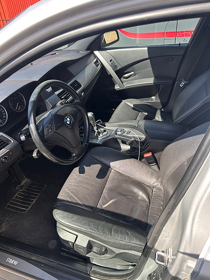 BMW 530d 4 of 6