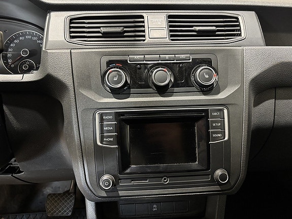 Volkswagen Caddy Maxi 18 of 26