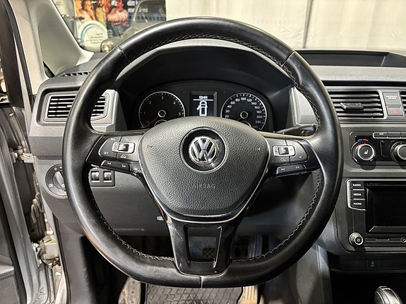 Volkswagen Caddy Maxi 16 of 26