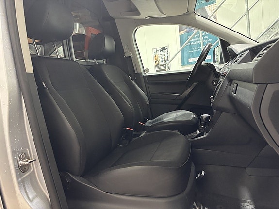 Volkswagen Caddy Maxi 14 of 26