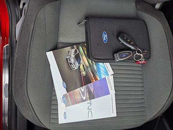 Ford C-Max 12 of 27