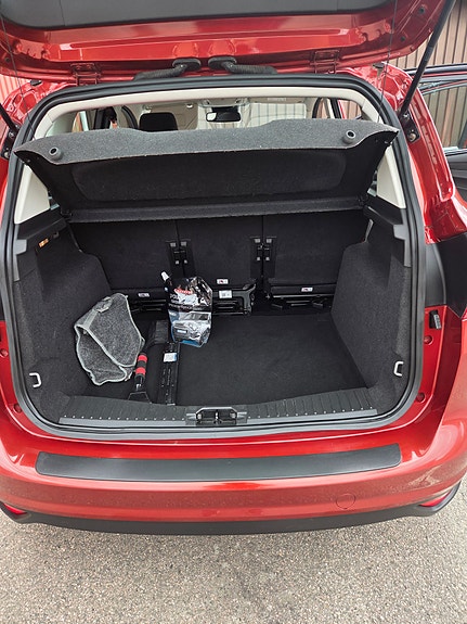 Ford C-Max 8 of 27