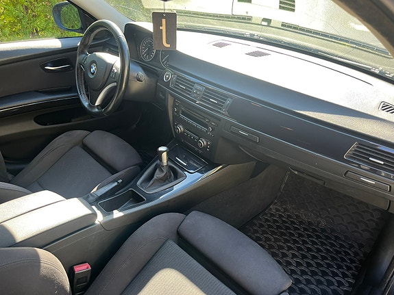 BMW 318d 4 of 4