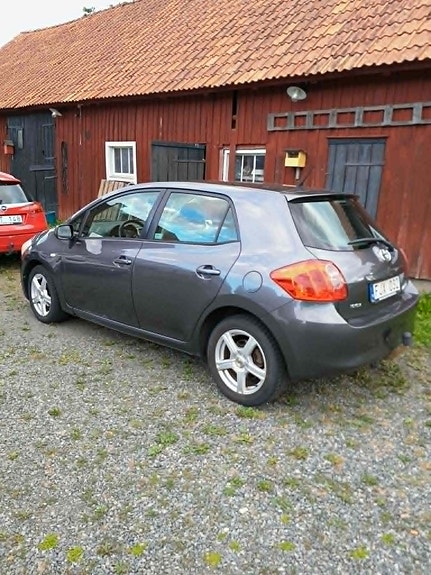 Toyota Auris 4 of 9