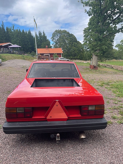 Volvo 740 2 of 6