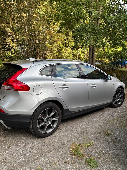 Volvo V40 Cross Country 8 of 8