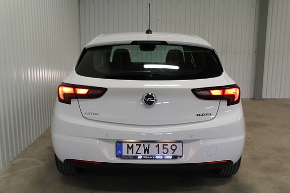Opel Astra 8 of 20