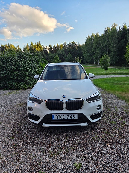 BMW X1 5 of 8