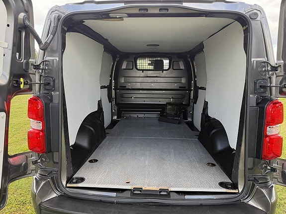 Toyota Proace 8 of 9