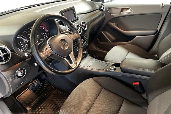 Mercedes-Benz B180 10 of 24